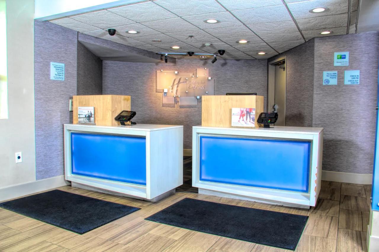 Holiday Inn Express Rochester - Greece By Ihg Extérieur photo