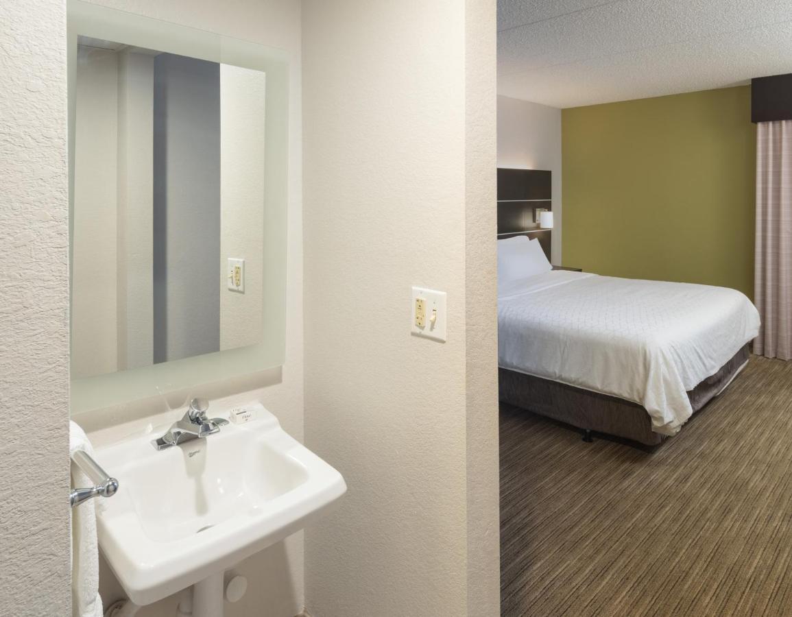 Holiday Inn Express Rochester - Greece By Ihg Extérieur photo