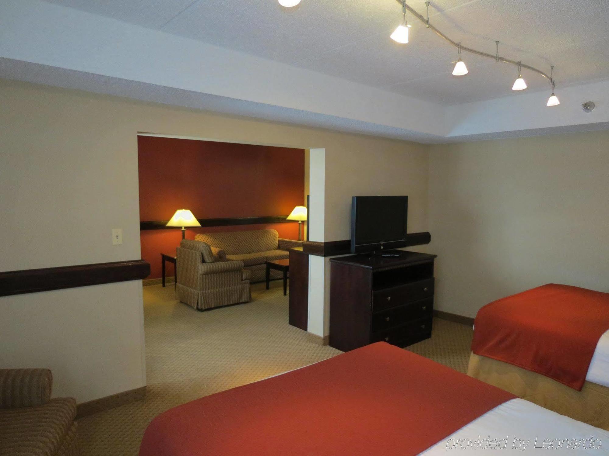 Holiday Inn Express Rochester - Greece By Ihg Extérieur photo